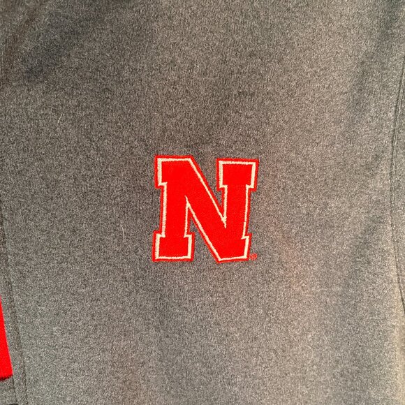 Adidas ClimaCool Men's gray w/ red trim 1/2 zip pullover Vest Nebraska Huskers L - Picture 3 of 7
